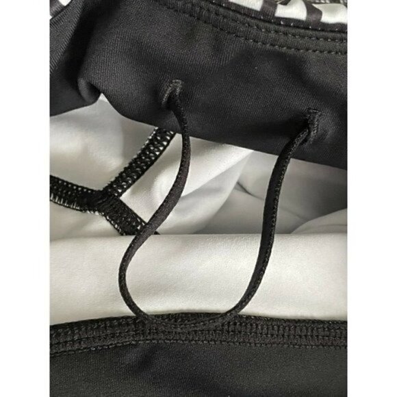 Belcorva Mid-Calf Leggings Women’s Size Small Geometric Athletic Yoga Pockets - Picture 7 of 9